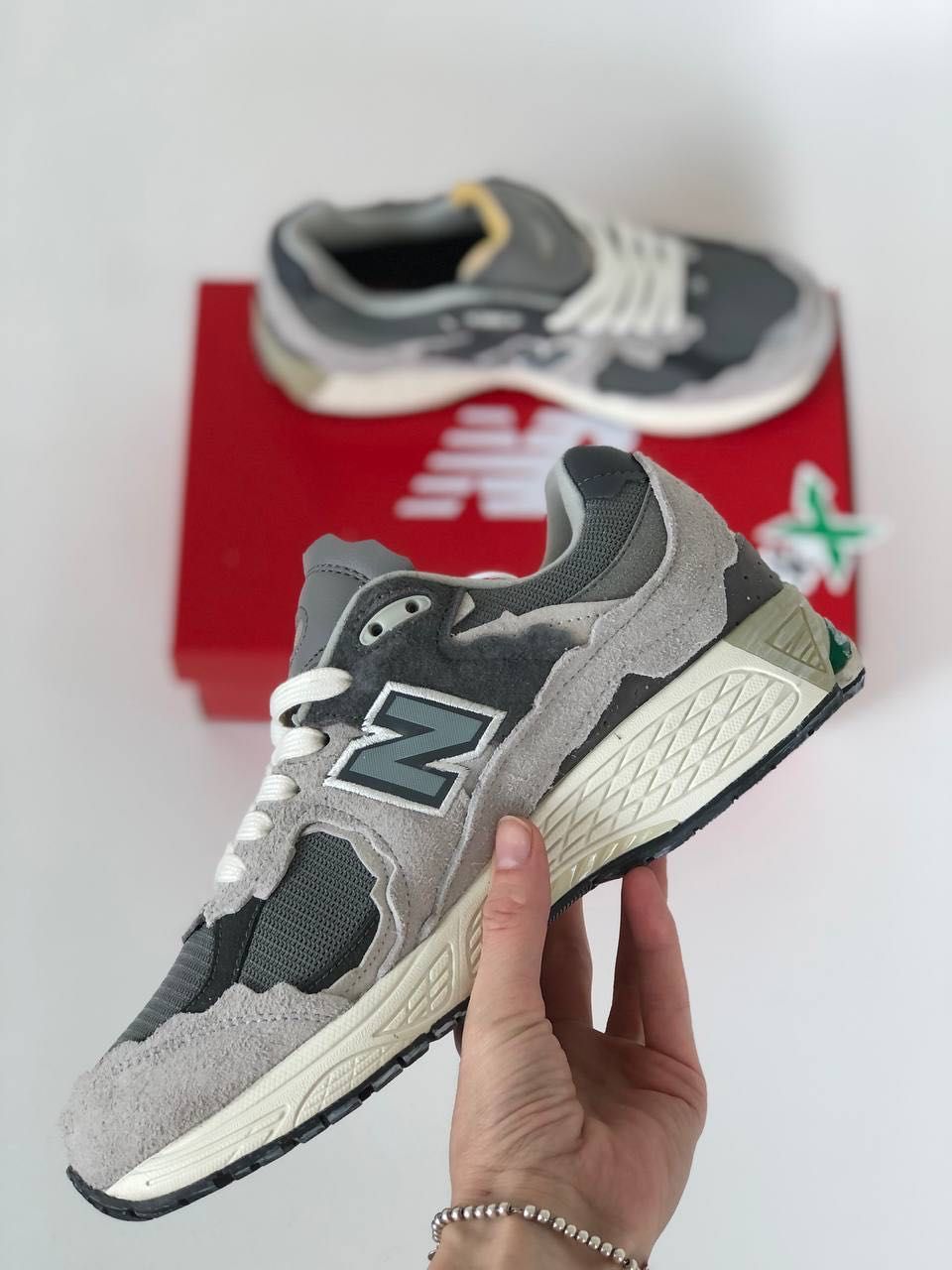 Мужские кроссовки New Balance 2002R Protection Pack . Размеры 40-45