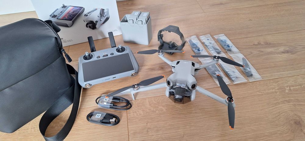 Dji Mini 4 Pro Fly More Combo (jak nowy, wylatane 3.5h)