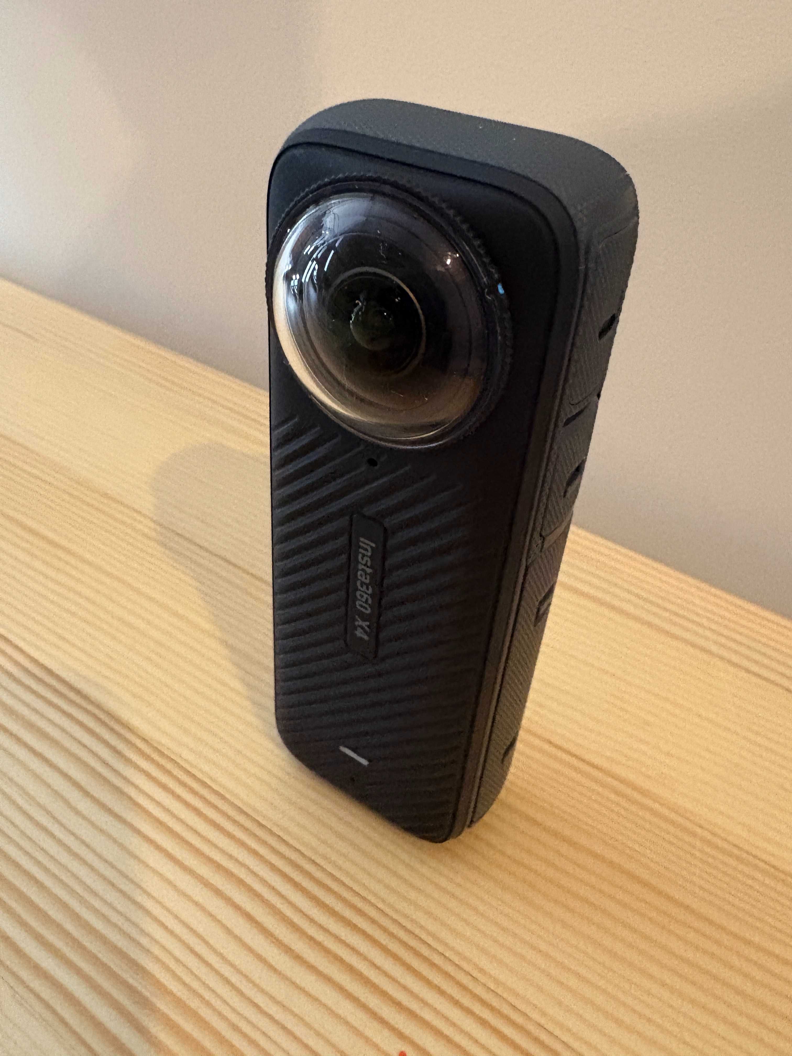 Câmara 360º Insta360 X4 + Extras | ESTADO IMACULADO | NA GARANTIA