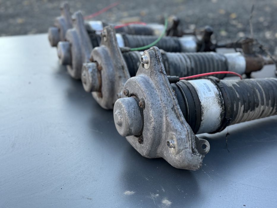 Пневмостійка Audi A6 C6 Передній Пневмобалон Пневмостойка Allroad