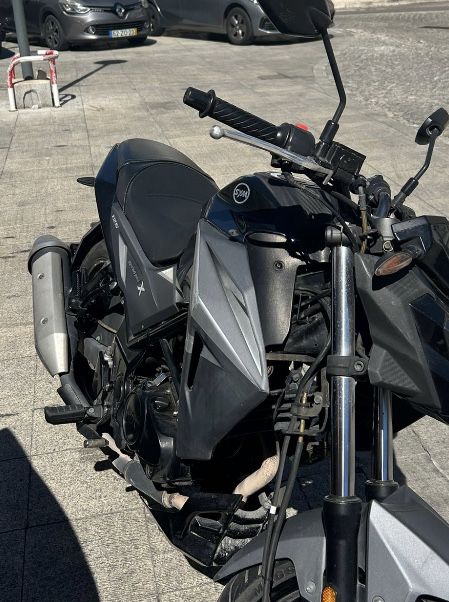 Vende se mota Sym NHX 125 cc