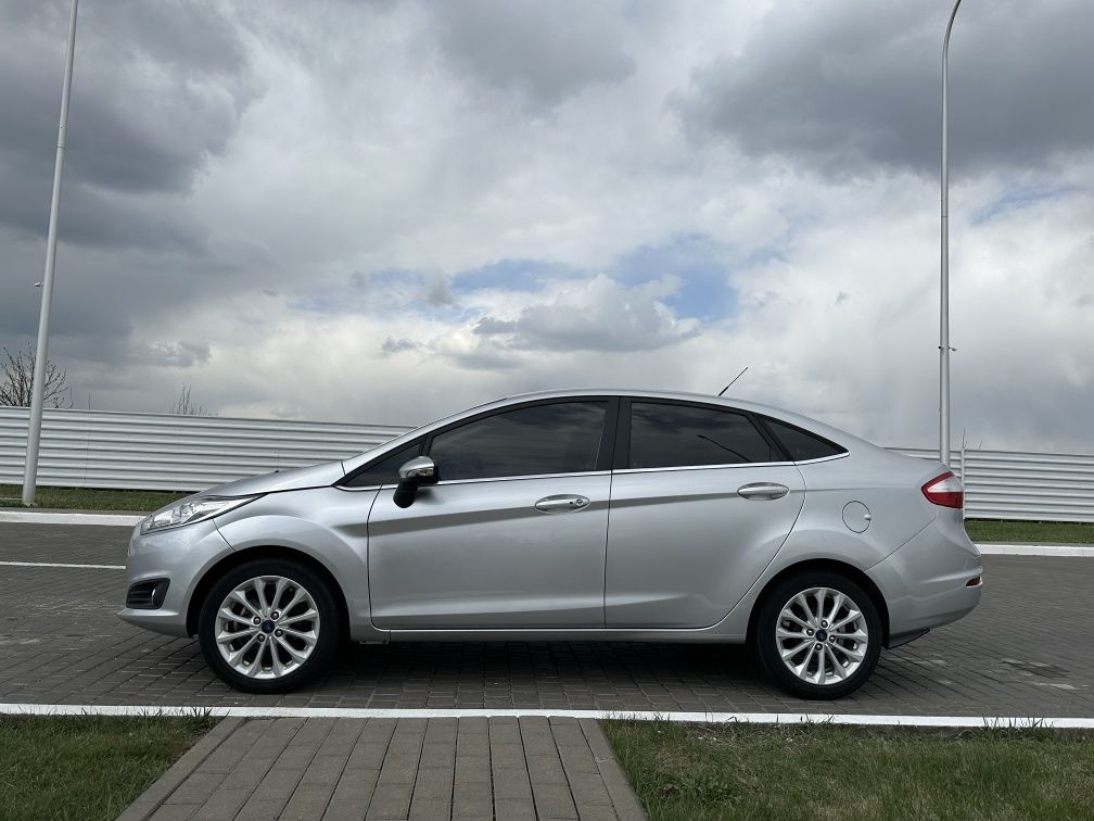 Ford fiesta TITANIUM