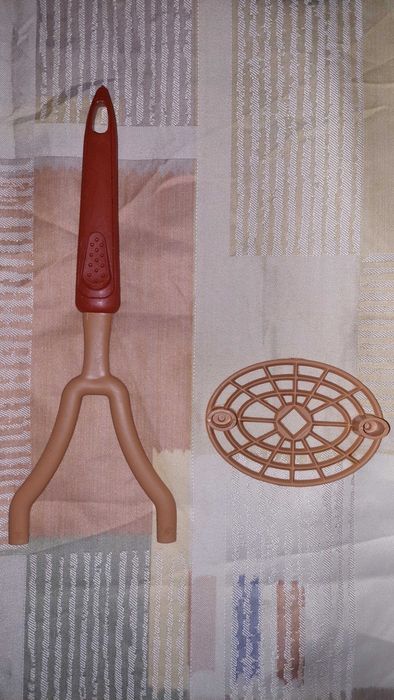 Картопледавка картофелемялка товкачка для картоплі пластикова посуд