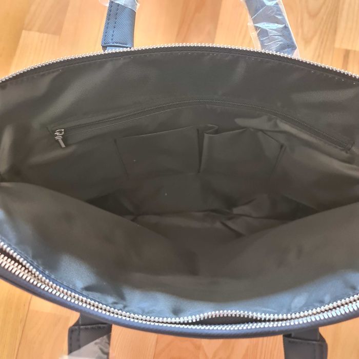 Torba na laptopa Lacoste 15,6 lekka pojemna,elegancka