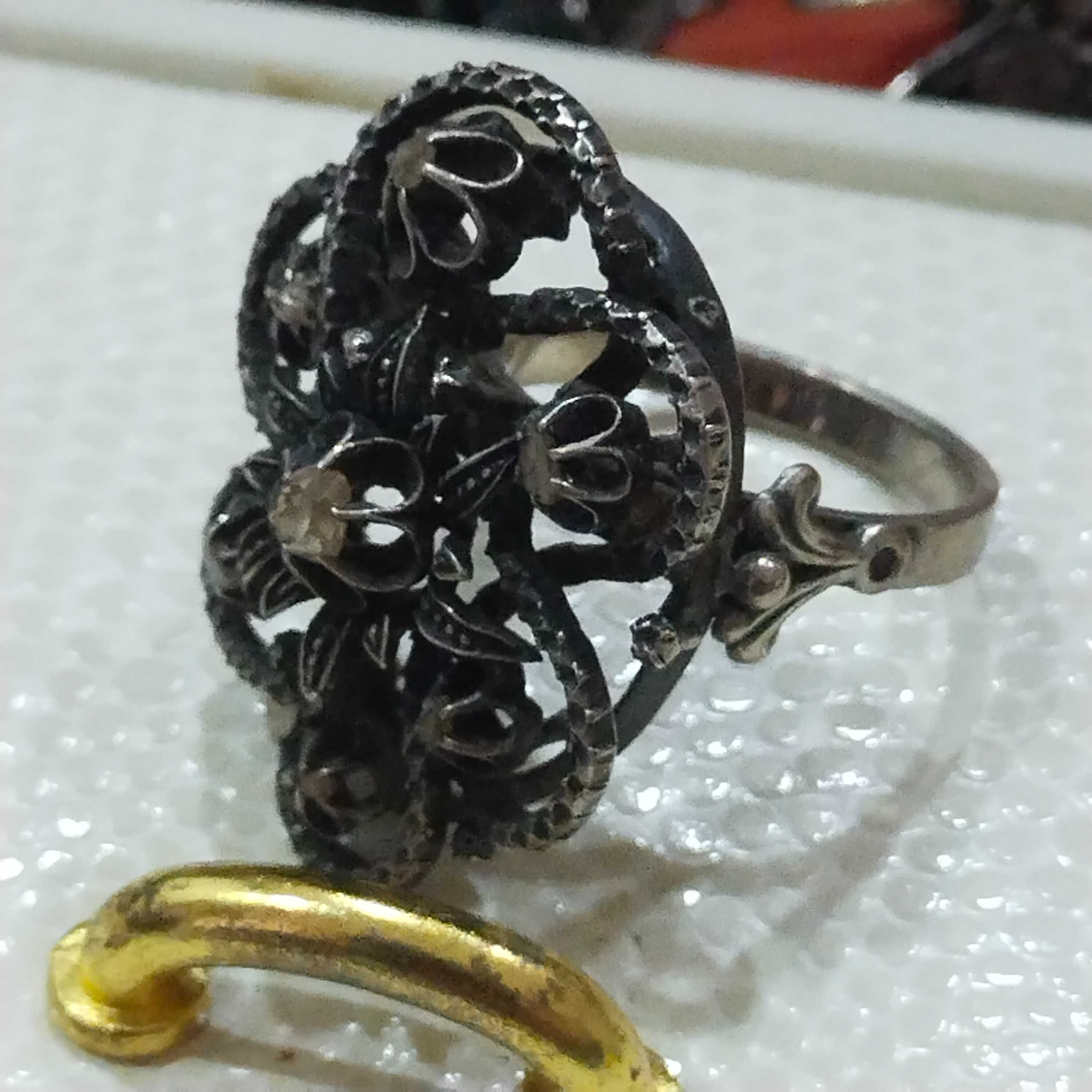 Кольцо с камнями, серебро