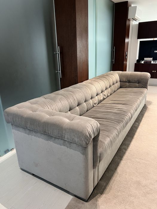 Sofa com puff movel cinzento