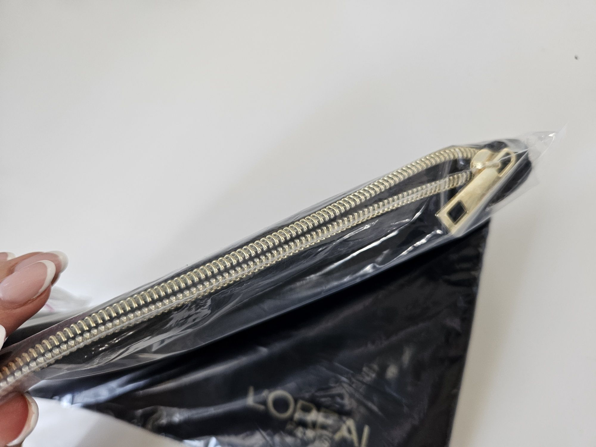 Kosmetyczka welurowa L'Oréal Paris
