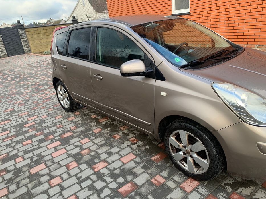 Пригнана з Голандії Nissan note