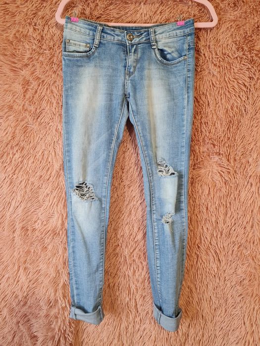 Spodnie z dziurami rozmiar S