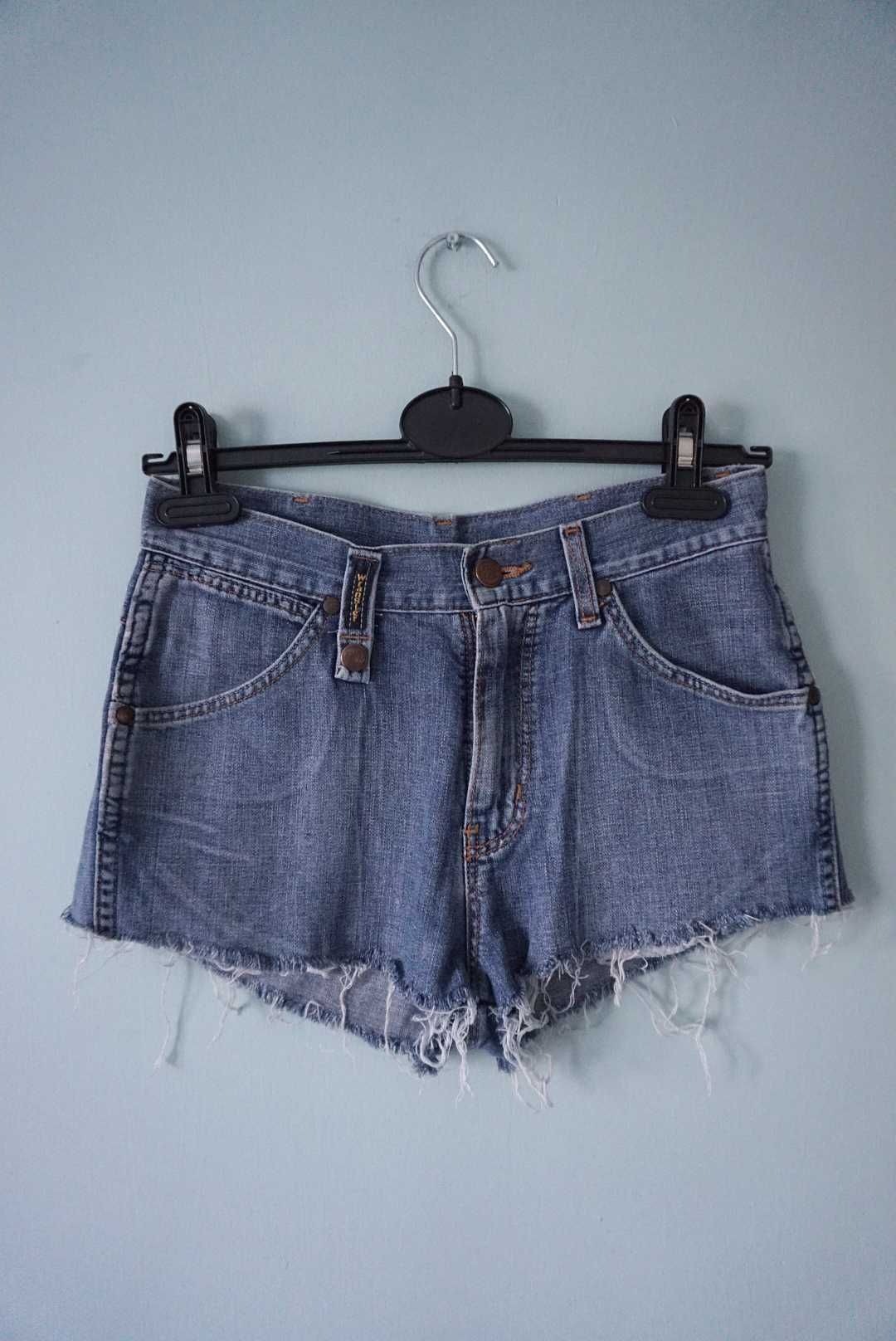 Jeansowe szorty DIY Wrangler W26 34 XS dżinsowe krótkie spodenki high