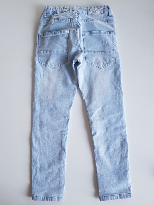 Jasne jeansy Reserved r. 134