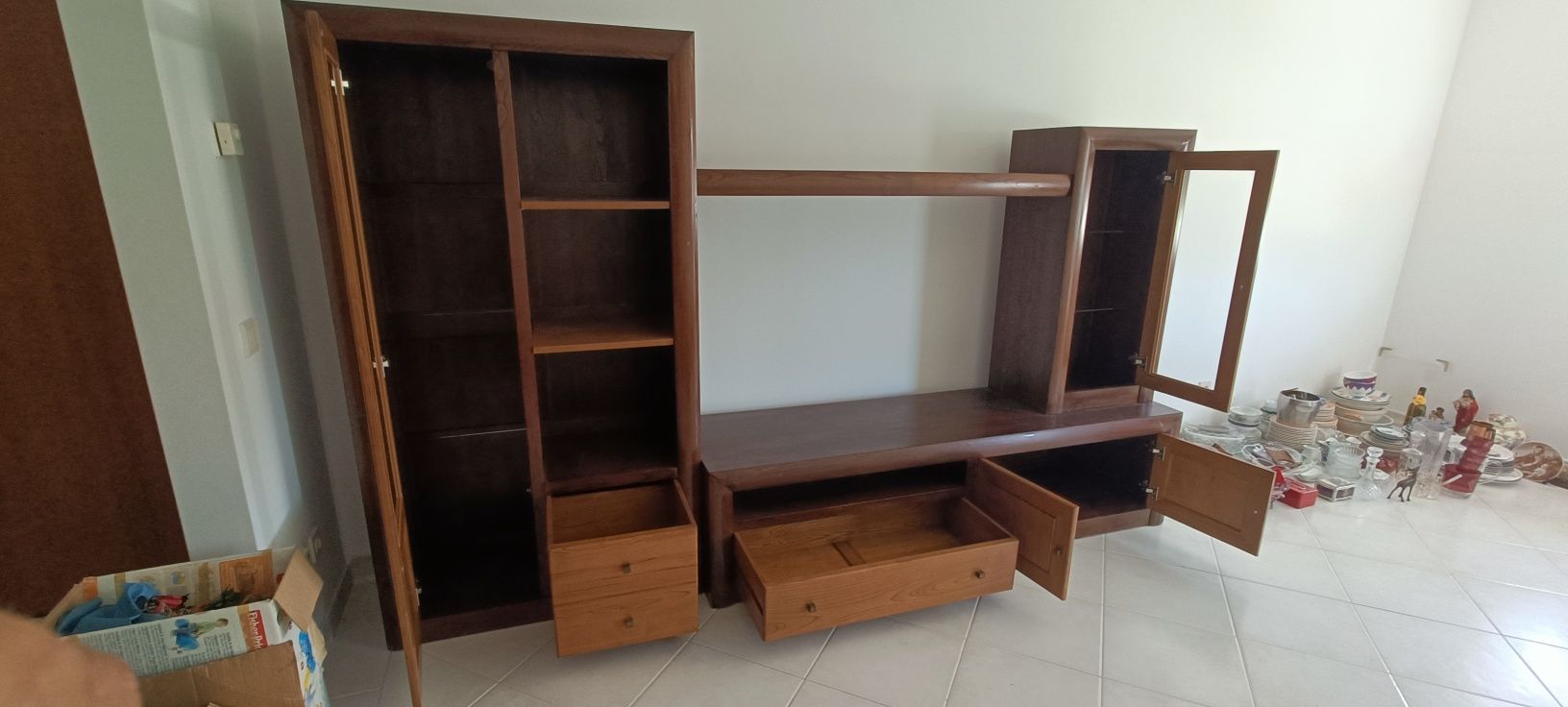 Movel grande de sala + mesa de apoio