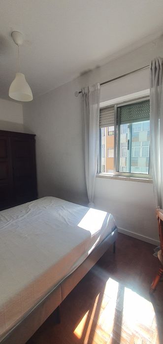 Quarto de Casal na Amadora para alugar