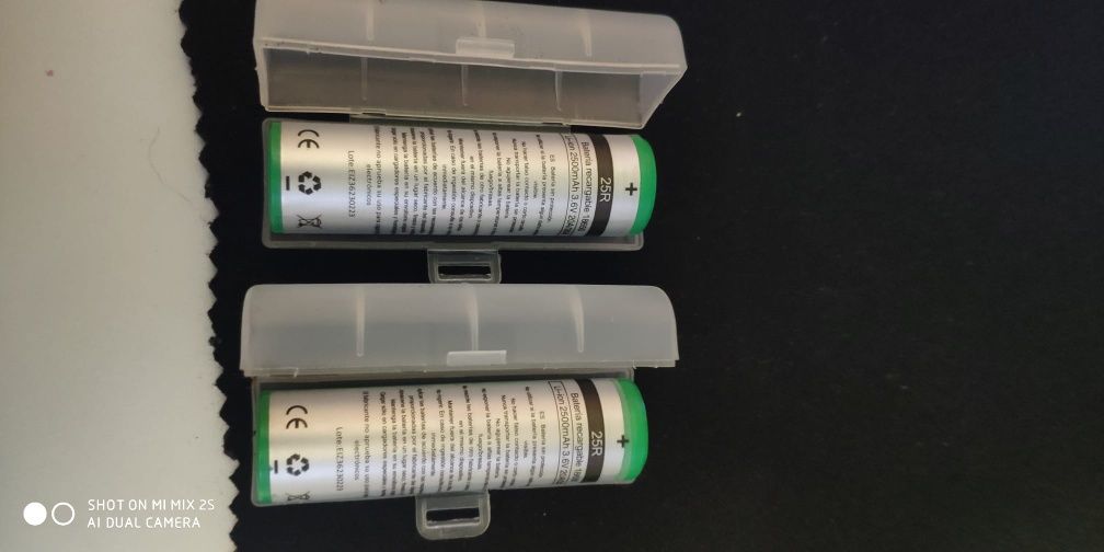 Baterias recarregáveis 25R 2500mAh