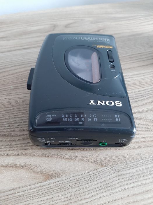SONY WALKMAN WM-FX23_MEGA BASS radio /nowe paski.