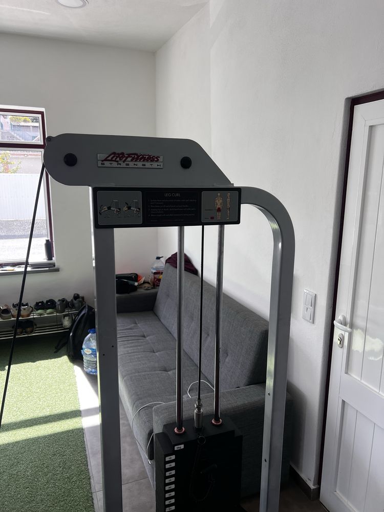 Life fitness pro1 lying leg curl