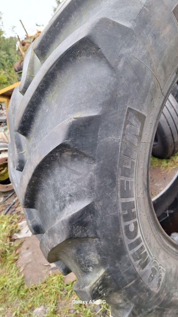 Opona 540/65/30 michelin