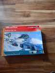 Model samolotu Sukhoi SU 34 oraz model Rafale C