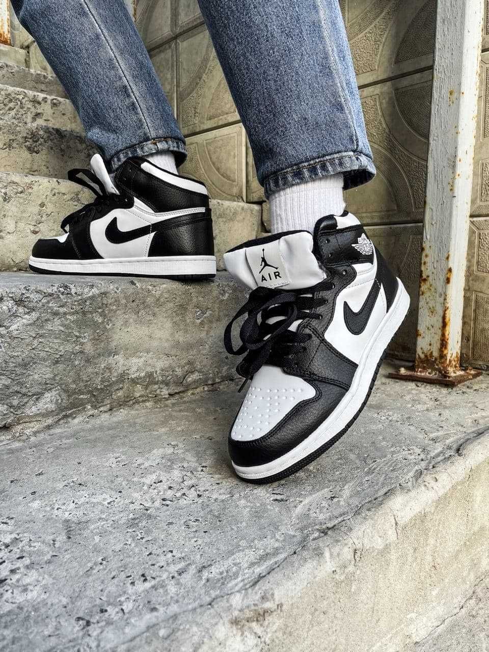 Nike Air Jordan 1 Black/White