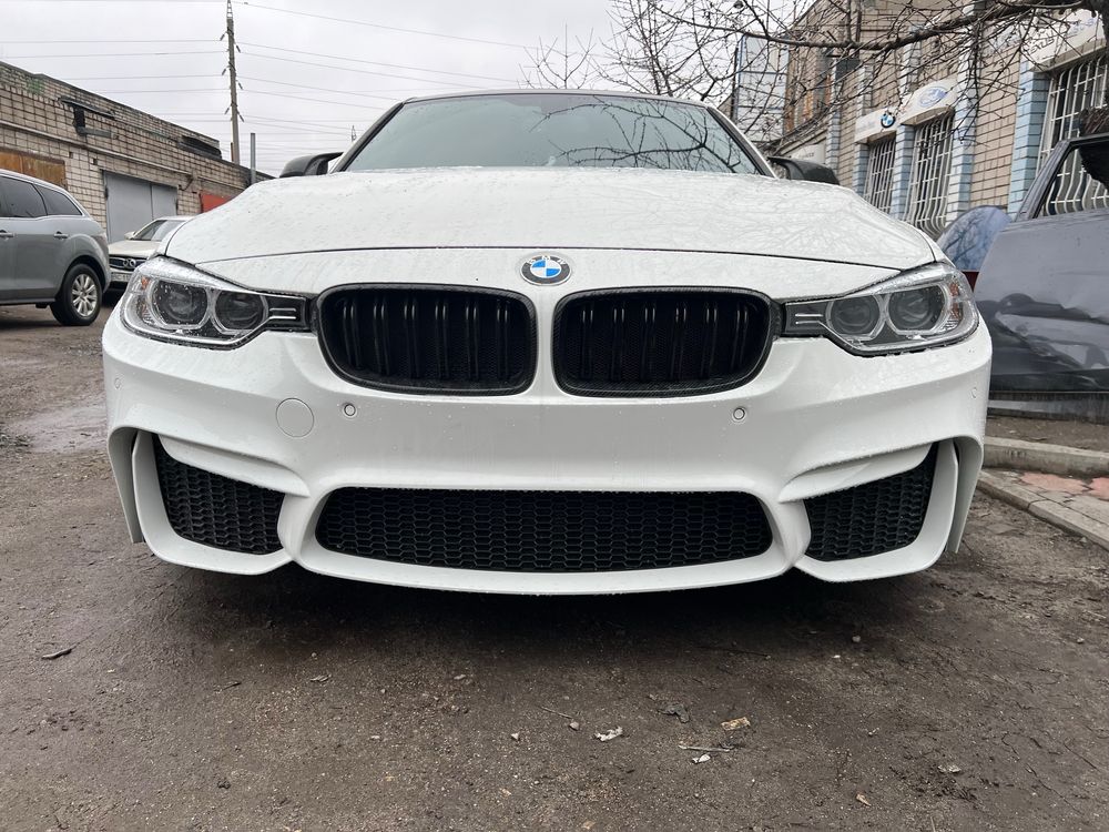 Обвес бампер перед задний пороги  M3 стиль BMW F30 2012-2018