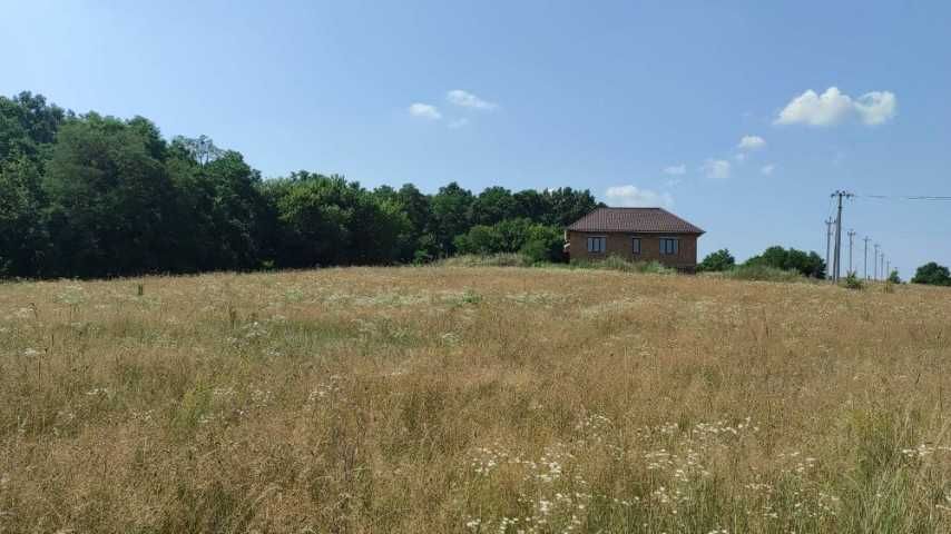 Продаж ділянки 11сот під будівництво. Біля озера.Виїзд на трасу. ID:40