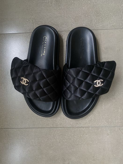 Шлепанцы, шлепки Chanel