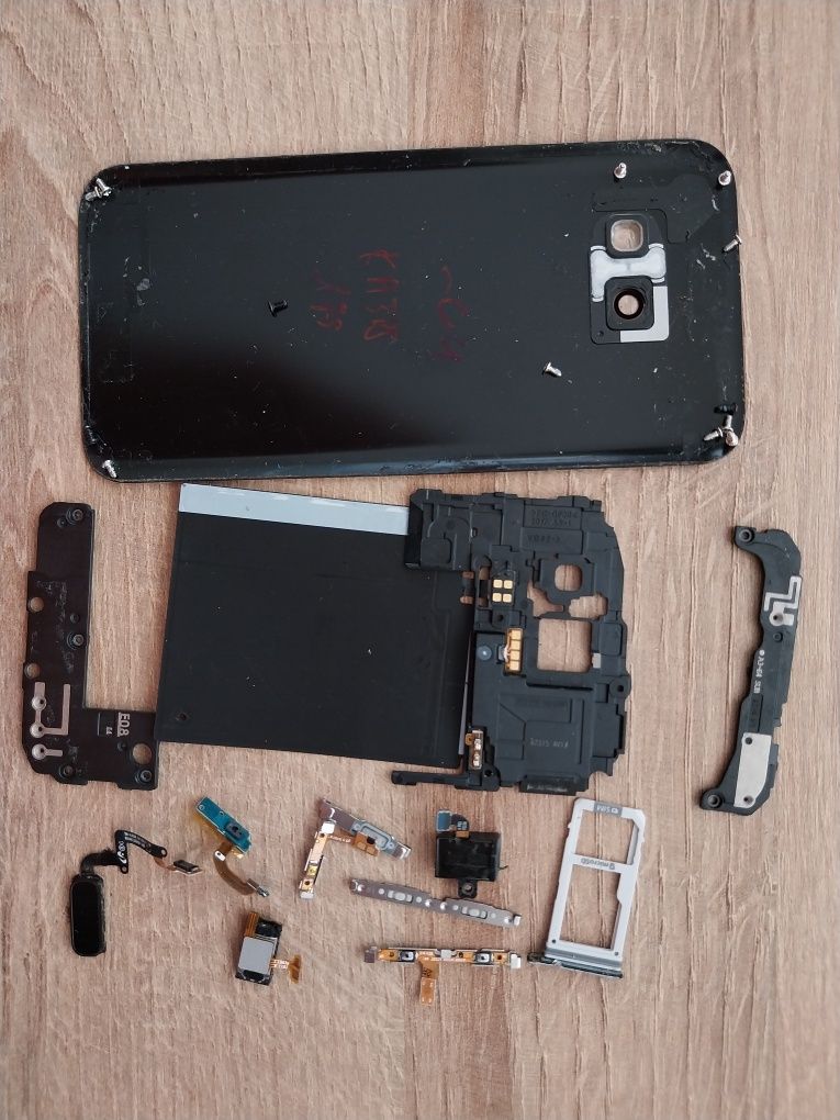 Części do Samsunga Galaxy A3 2017