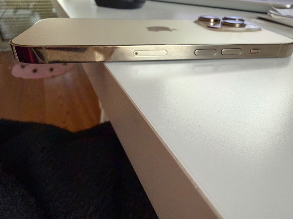 iPhone 14 Pro gold
