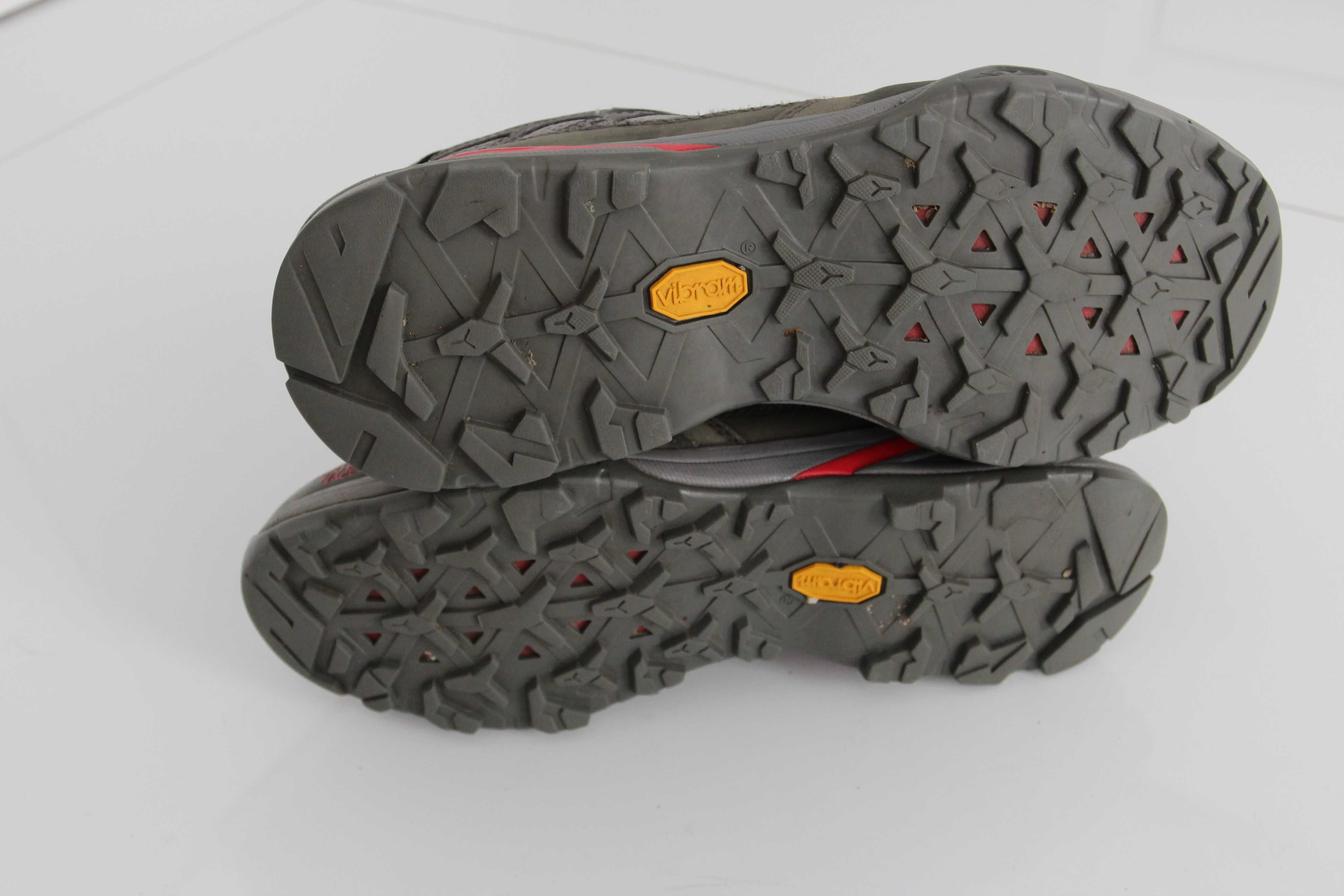 The North Face gore-tex skóra 40