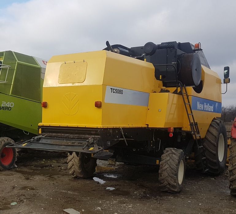 New Holland TC 5070