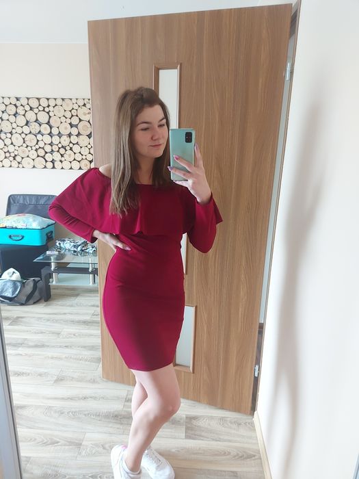 Elegancka bordowa sukienka hiszpanka M
