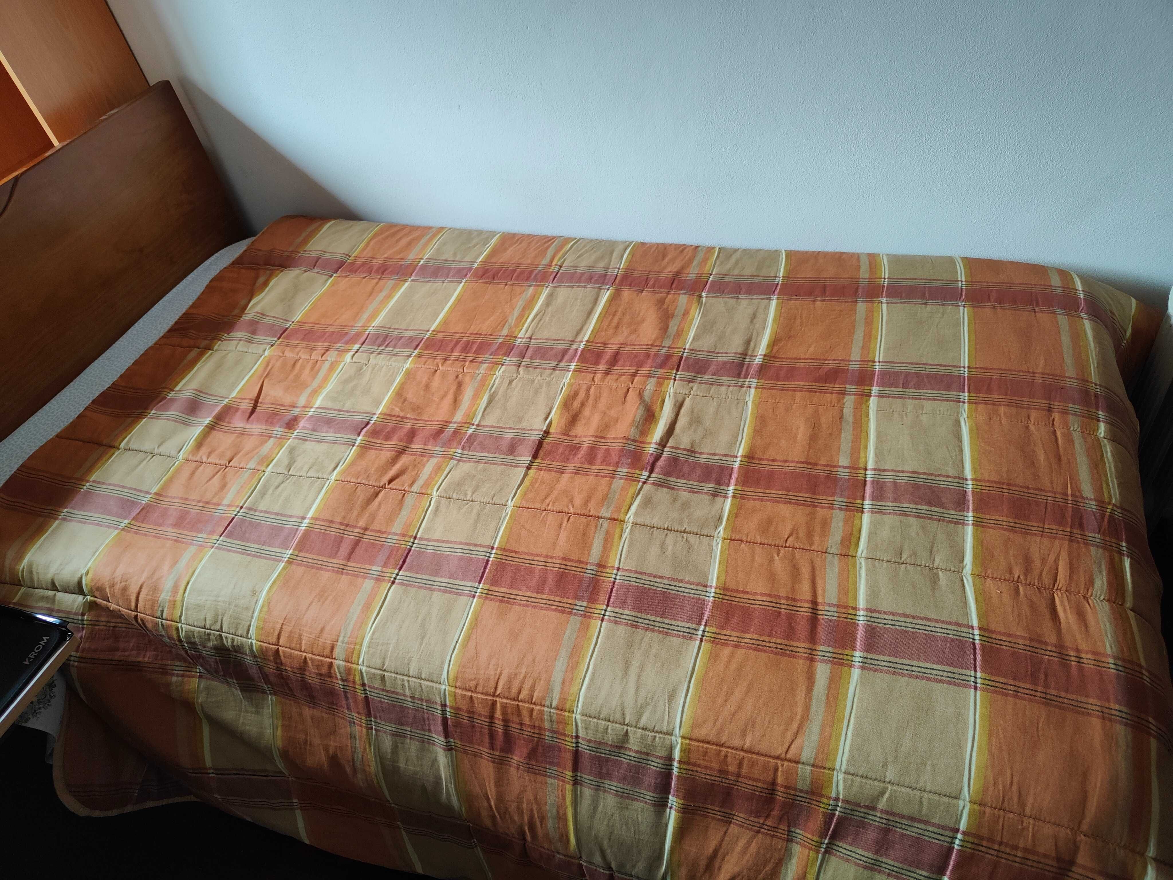 Cama criança com colchão