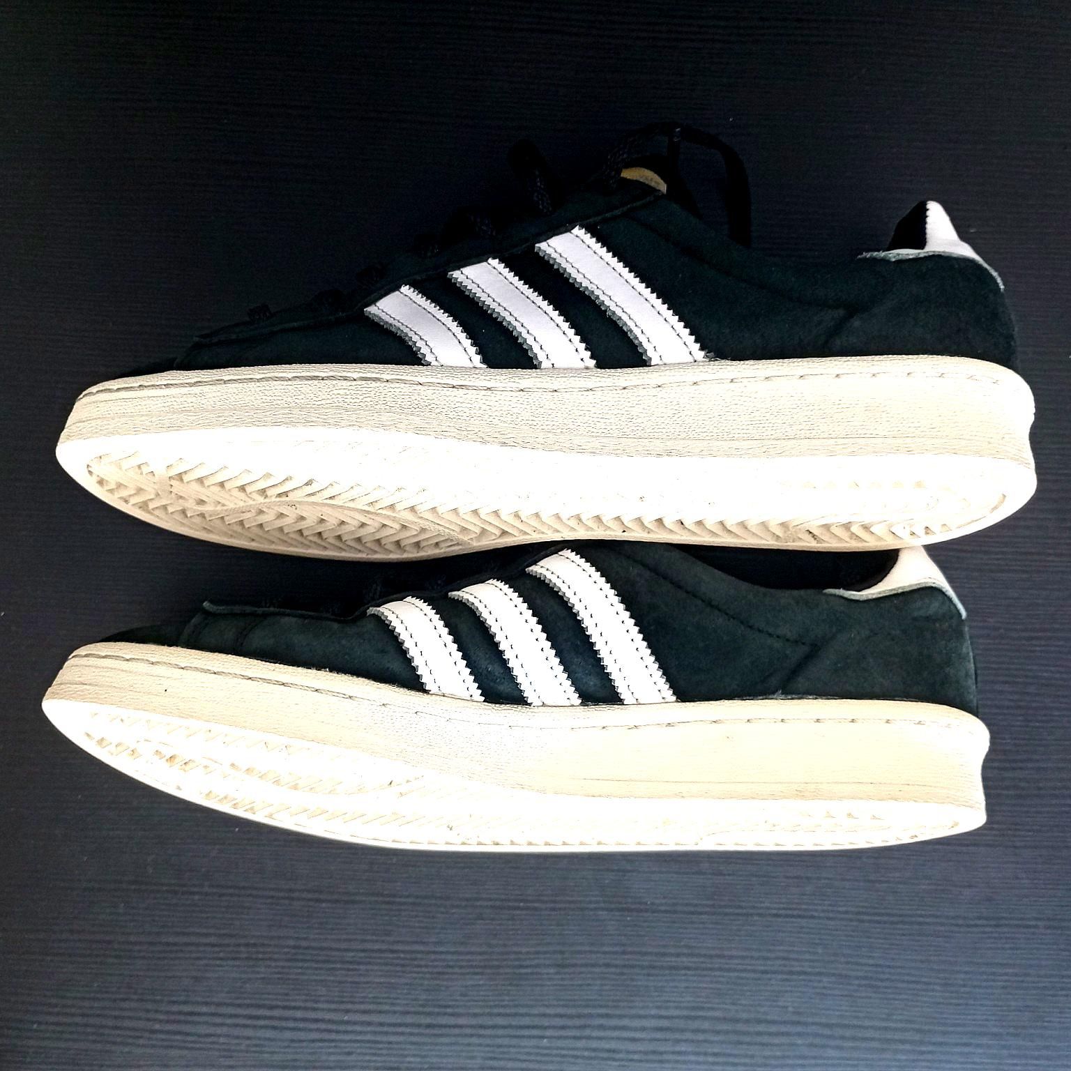 Tênis Adidas Campus 80 (tamanho 40)
Tênis Campus 80s "Black Off White