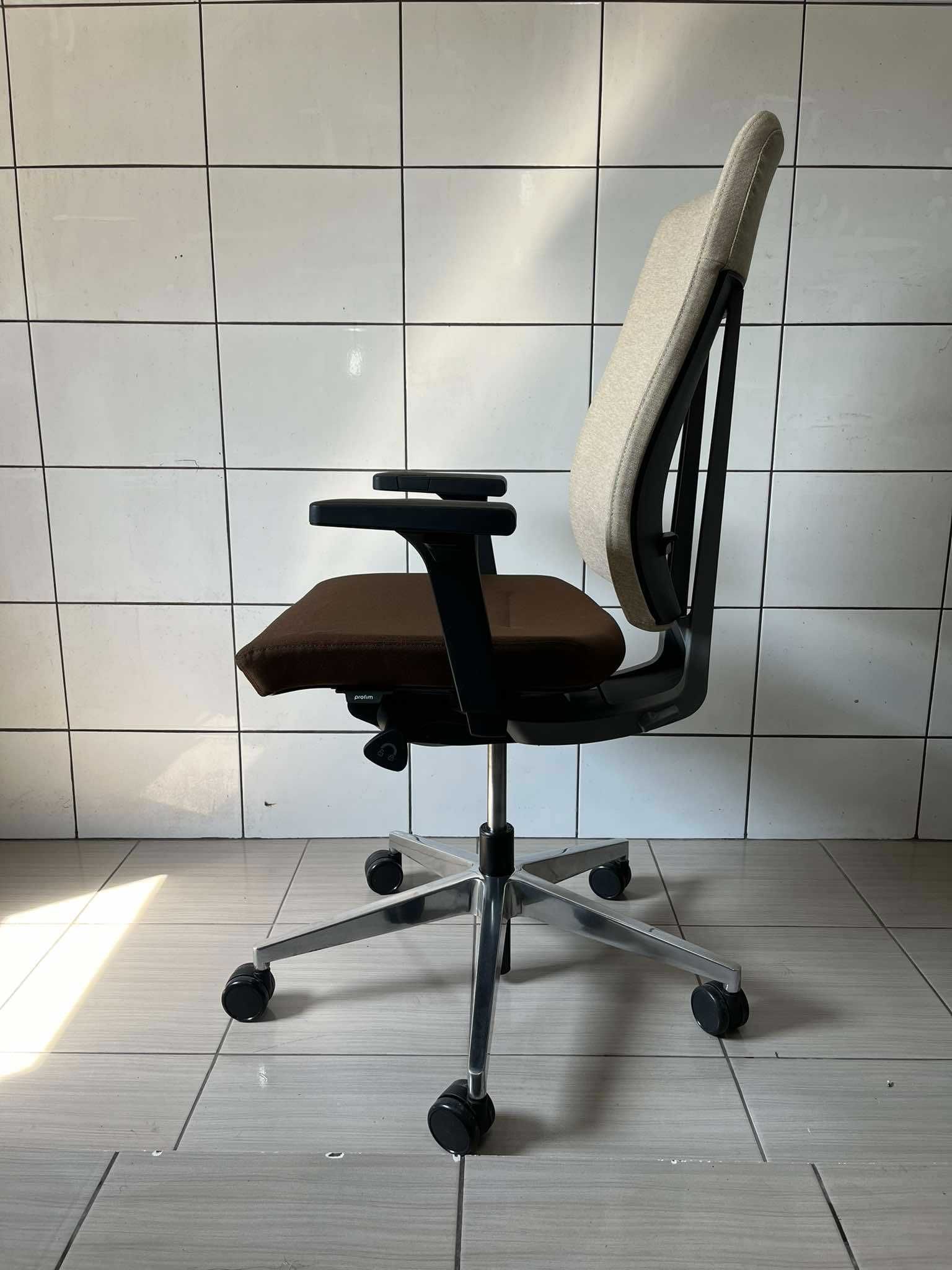 PROMO Fotel biurowy obrotowy Profim Xenon 10STL P61PU DUŻA ILOŚĆ