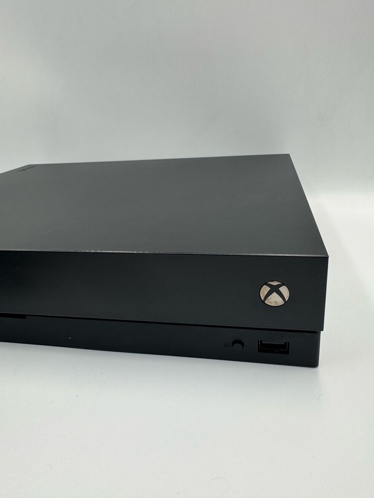 Xbox One X 1Tb Gwarancja