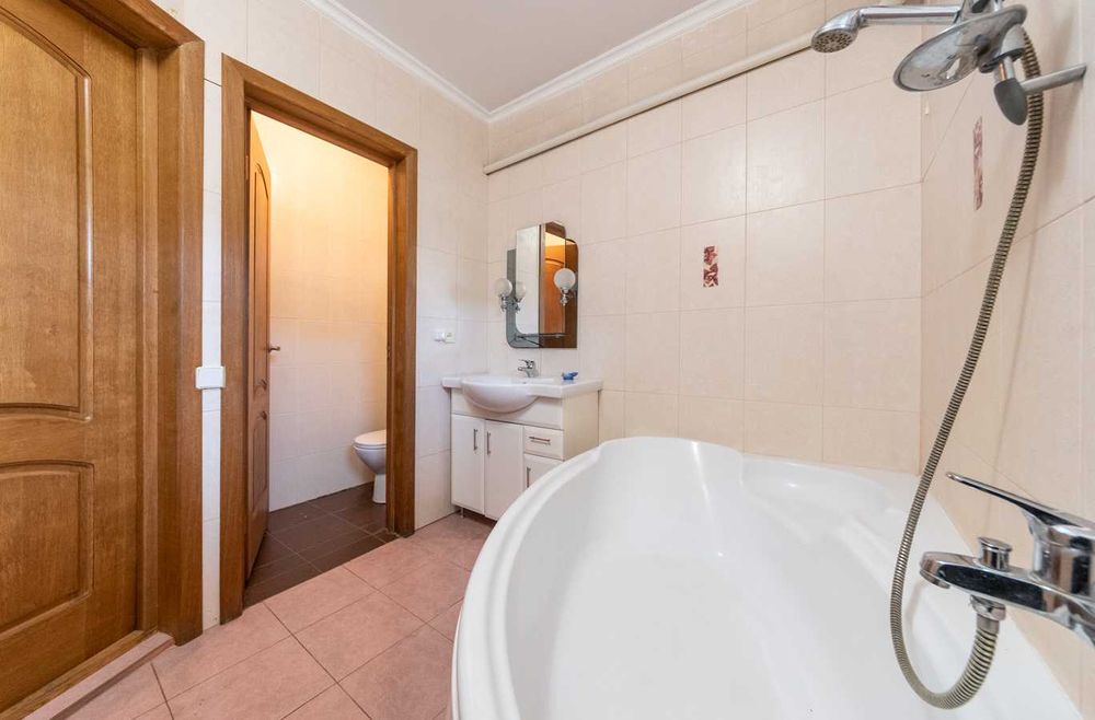 Довгострокова ренда будинку  Осокорки, Нижні Сади