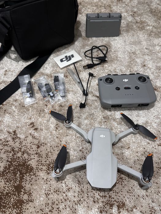 Dji mini 2 se fly more combo