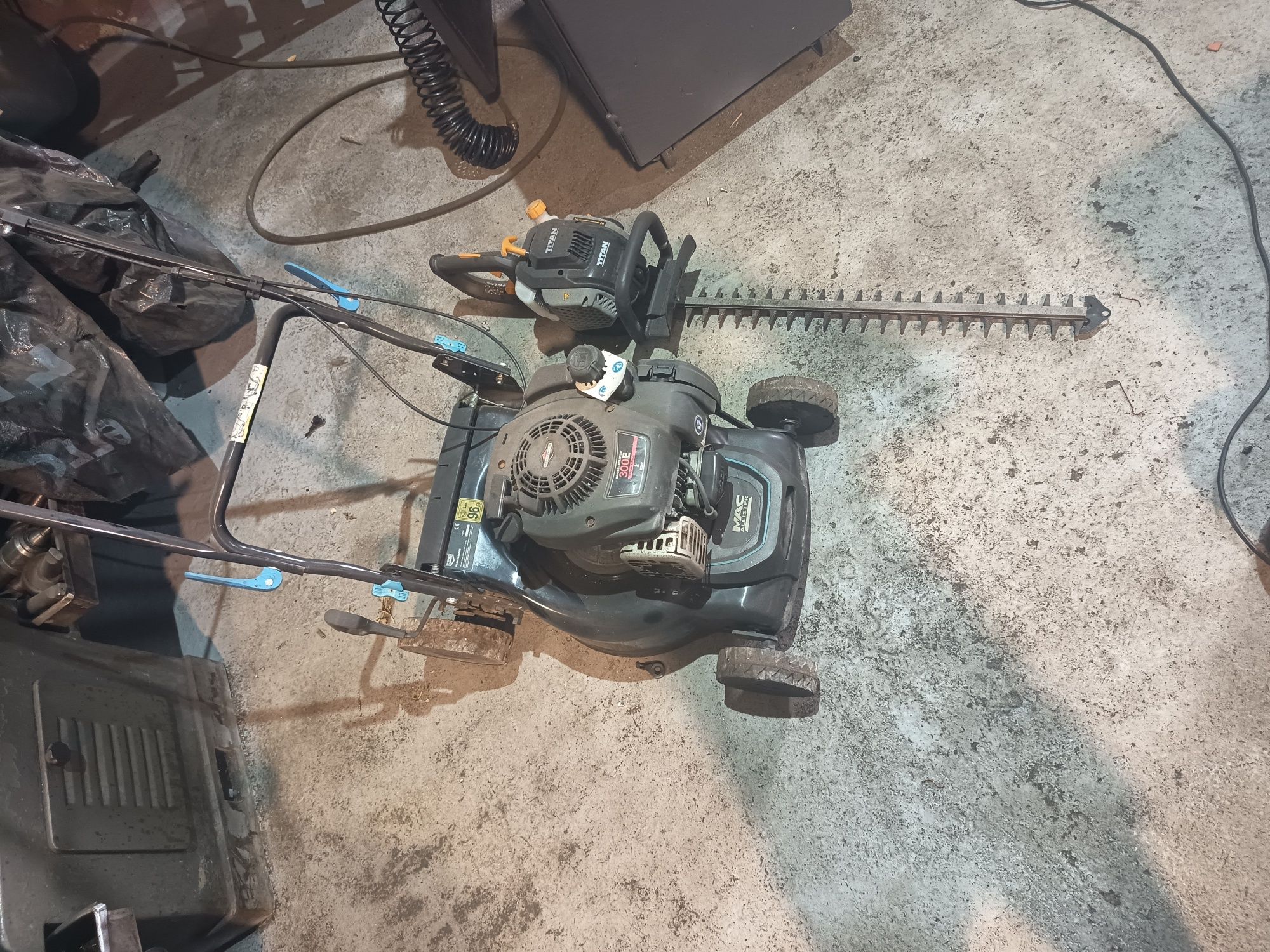 Cortador de relva  com tração a gasolina