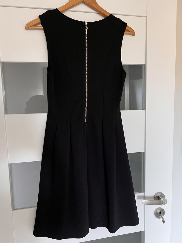 Czarna sukienka koktajlowa rozmiar S