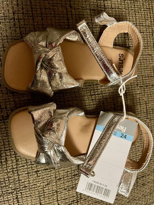 Босоніжки бренду сінсей sinsay 24 р 16 см