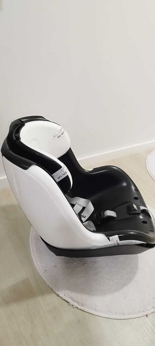 Cadeira Auto Bebé Confort Maxi-Cozi c/ base 3wayFix.