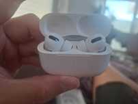 Airpods Pro słuchawki