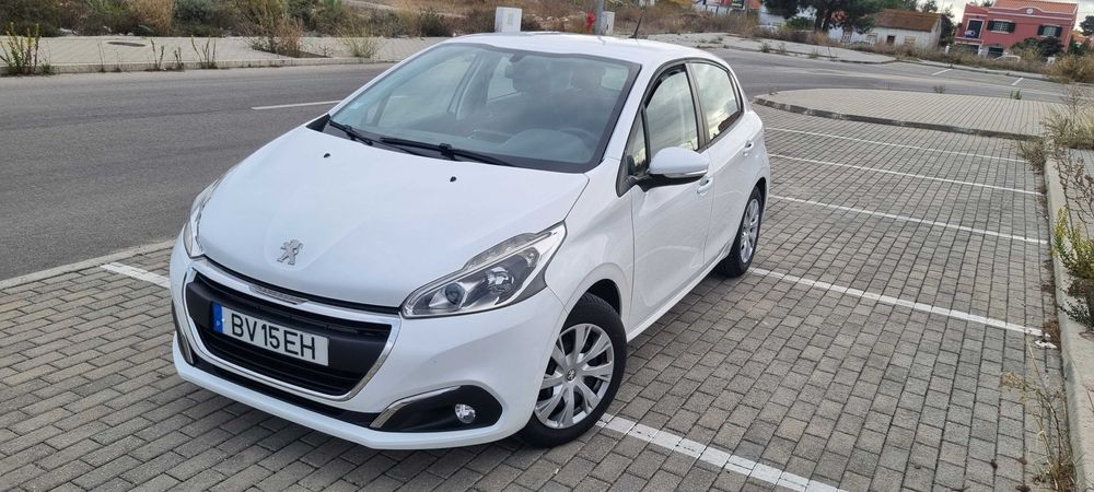 Peugeot 2008 1.2 82cv Puretech Business 40Mil Kms