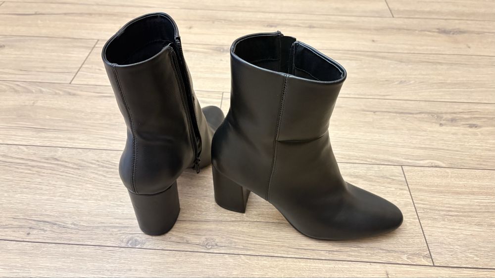 Сапожки reserved  жіночі демісезон