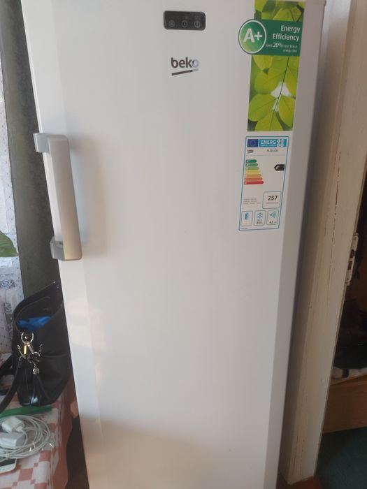 Морозильна камера Beko