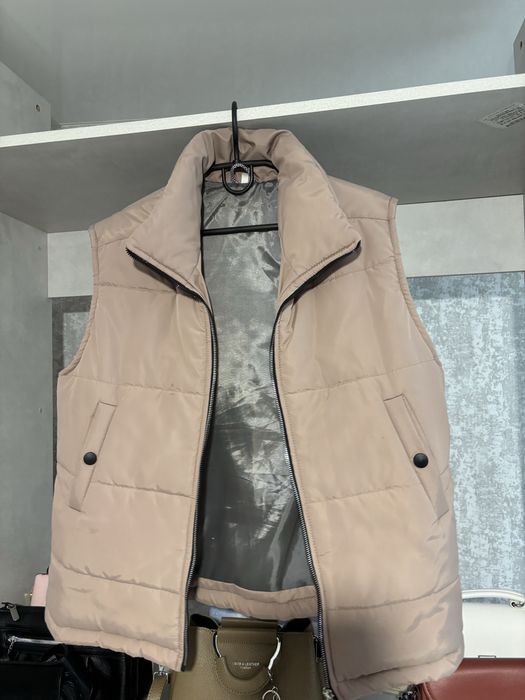 Продам жіночу желетку