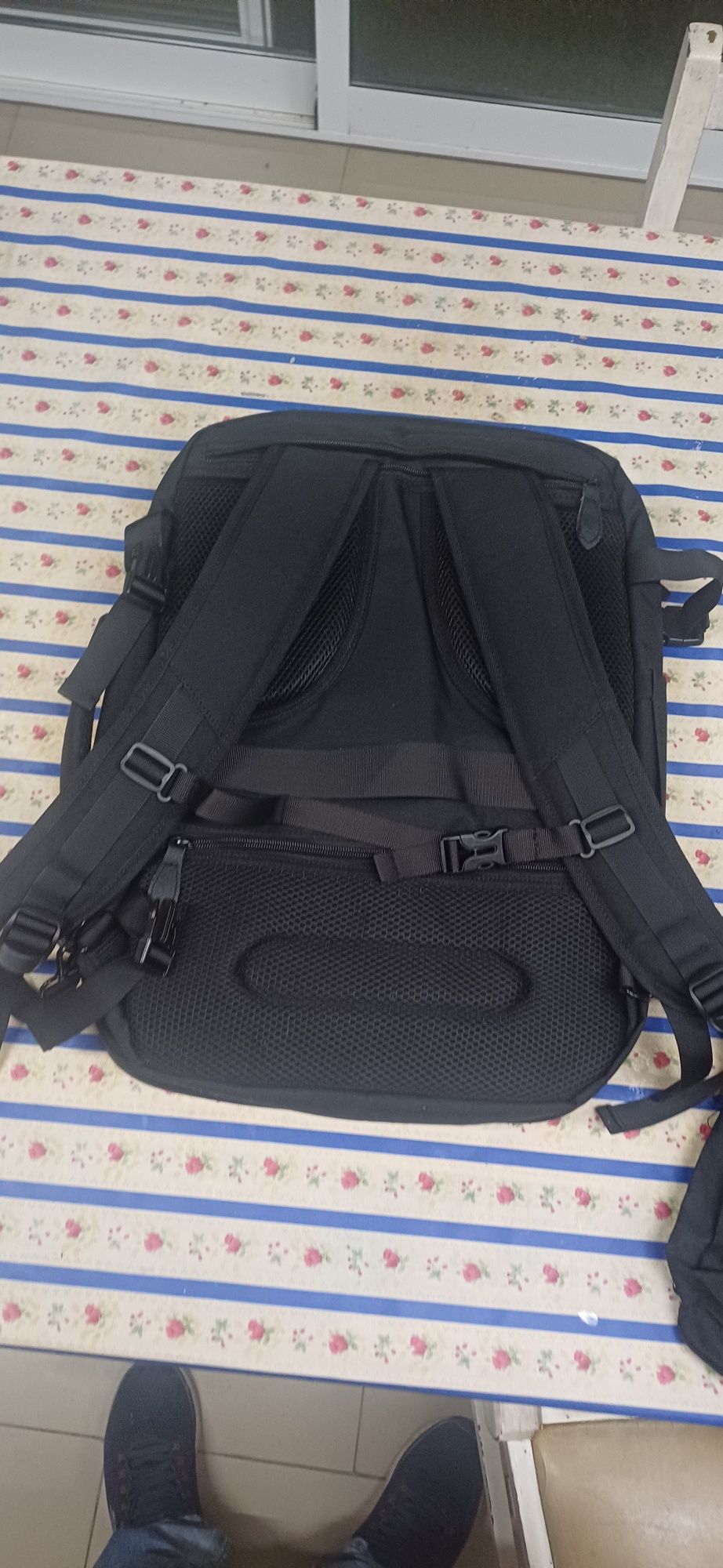 Mochila viagem de baixo dos bancos