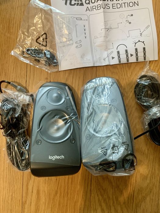 Colunas logitech de computador / secretaria - novas dentro da caixa