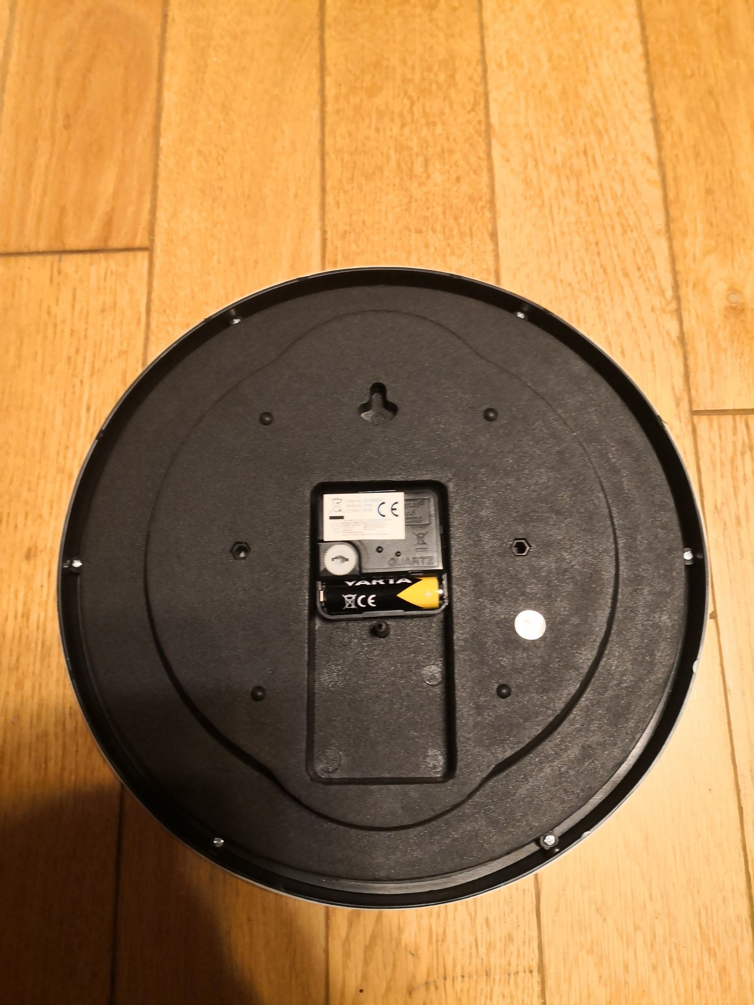 Zegar ścienny 30cm 1AA
