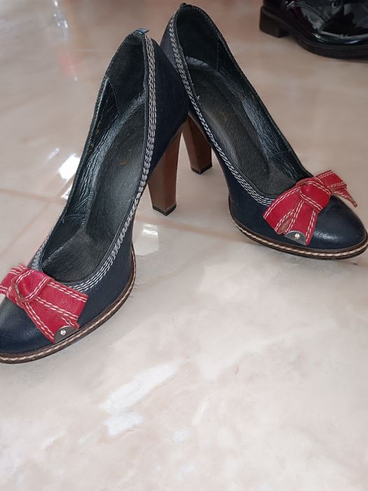 Жіночі туфлі на каблучках